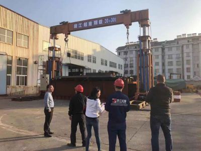 液压龙门吊的优势特点多！
