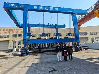 游艇轮胎吊,灵活高效，多场合适用！