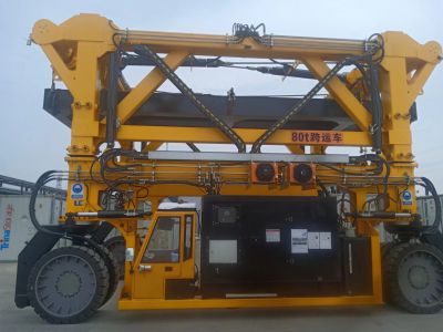 液压龙门吊在多种作业环境中实现高效搬运! 液压龙门吊在多种作业环境中实现高效搬运!