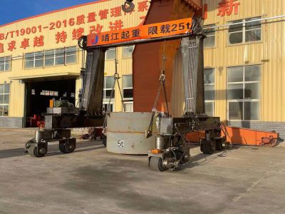 移动式液压龙门吊的作业特点